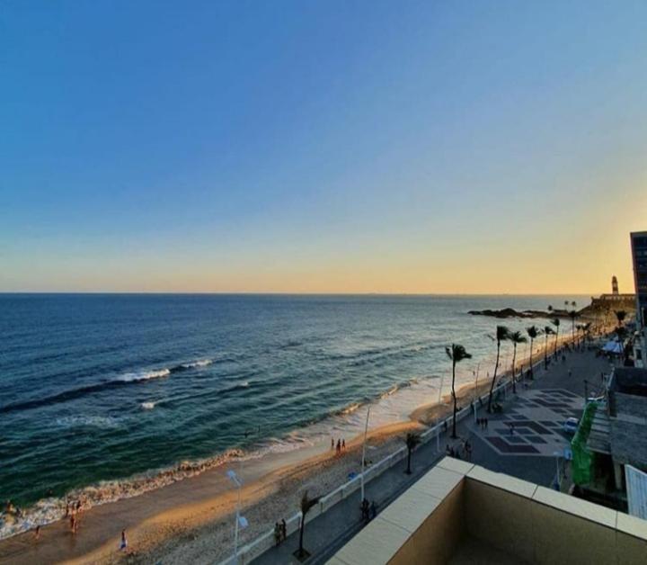 Belissimo Flat Direto Na Praia Da Barra - Flat Beira Mar No Circuito Do Carnaval Salvador Esterno foto